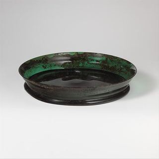 Green glass plate. Metropolitan Museum of Art: Glass dish