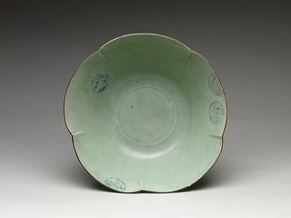 Green porcelain bowl. Metropolitan Museum of Art: Large Bowl (Hachi) with Flower Medallions